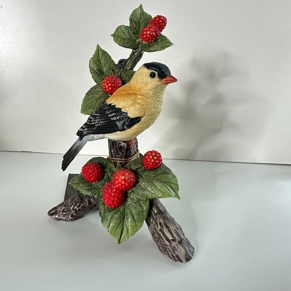 VINTAGE 1993 SADEK 9022 GOLDFINCH BY ANDREA PORCELAIN FIGURINE MADE IN JAPAN - Picture 1 of 4